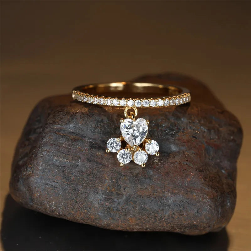 Vintage ring med kattepote og hjerte med stein – gull og sølv