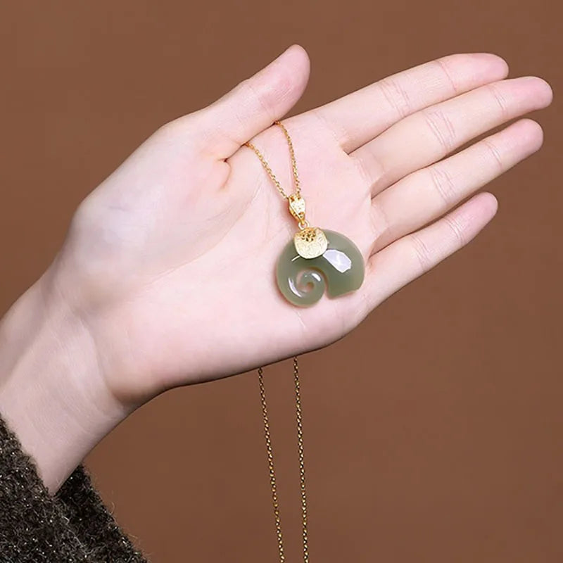 Halskjede med elefant i hetian-jade – 18K forgylt kjede for kvinner