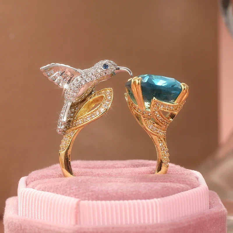 Justerbar kolibriring i akvamarinfarge – forgylt med 14K gull