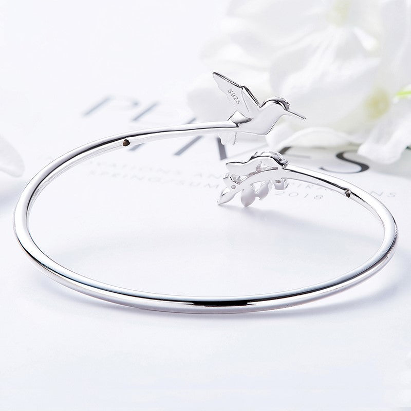 Justerbar kolibri-ring med strassteiner