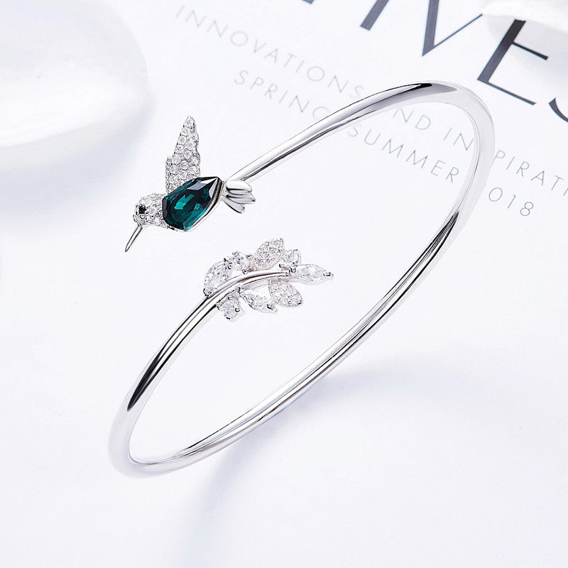 Justerbar kolibri-ring med strassteiner