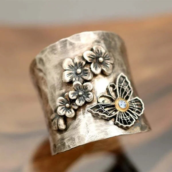 Bred ring Bie, blomst og sommerfugl