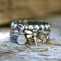 Vintage ring med øyenstikker og lilla zirkonia