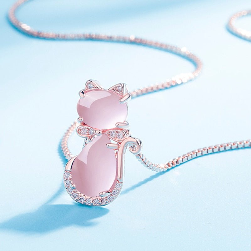 Halskjede med søt katt, rosa stein og zirkonia